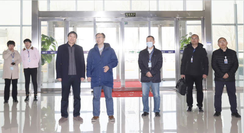 花花牛丨東北農(nóng)大食品學(xué)院院長、中原食品實(shí)驗(yàn)室首席科學(xué)家姜毓君教授蒞臨花花牛乳業(yè)集團(tuán)調(diào)研